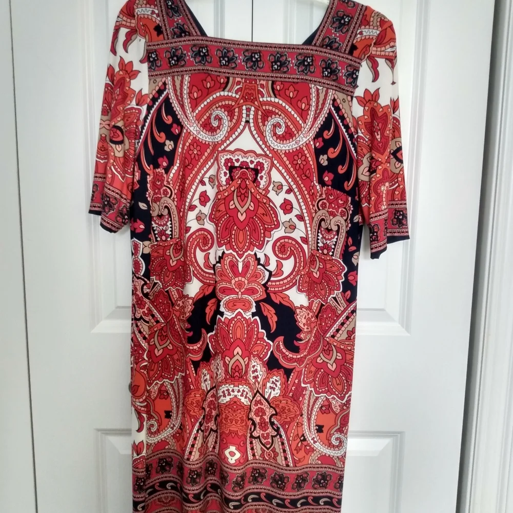 Dress - Picture 3 of 3